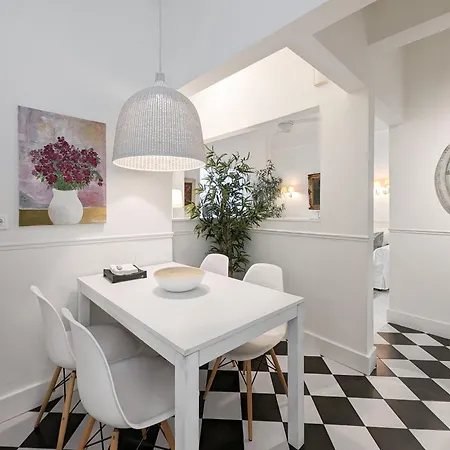 Chessboard Styled 2bd Next To Acropolis&metro Apartment Athens