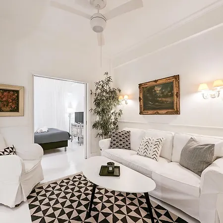 Apartment Chessboard Styled 2bd Next To Acropolis&metro