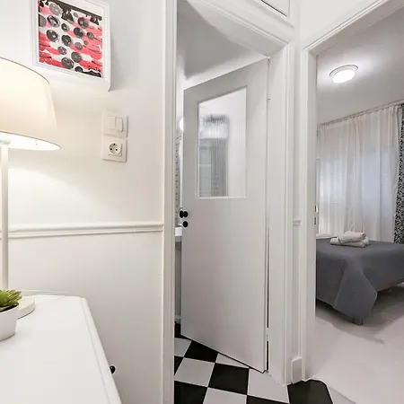 Apartment Chessboard Styled 2bd Next To Acropolis&metro *