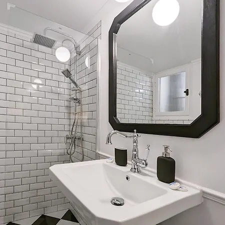Chessboard Styled 2bd Next To Acropolis&metro Apartment Athens